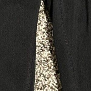 F33 Athleta Black Workout Capri Pants Side Pockets Athletic Leggings Small